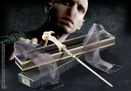 replika-rozdzki-voldemorta-z-kolekcjonerskim-pudelkiem-harry-potter