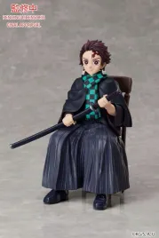 figurka-tanjiro-kamado-15-cm-od-ma-demon-slayer-kimetsu-no-yaiba