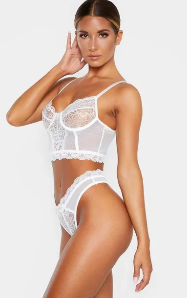 biale-koronkowe-stringi-prettylittlething-s-kolor-bialy