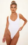 biale-dopasowane-body-prettylittlething-l