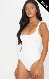 biale-body-na-ramiaczkach-prettylittlething-m