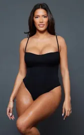 czarne-eleganckie-body-na-ramiaczkach-prettylittlething-s
