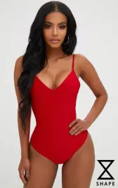 czerwone-body-na-ramiaczkach-prettylittlething-l