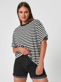 czarne-szorty-jeansowe-mom-fit-sinsay-s