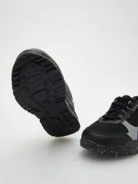 czarne-buty-trekkingowe-z-ozdobna-podeszwa-reserved-40