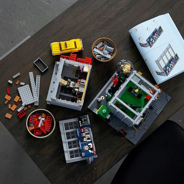 lego-exclusives-daily-bugle