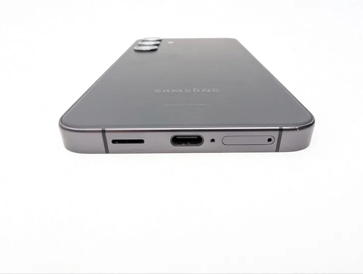 samsung-galaxy-s24-plus-256gb-czarny-typ-akumulatora-litowo-polimerowy