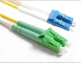kabel-swiatlowodowy-microconnect-lc-upc-lc-apc-3m-os2-duplex-lszh-zolty