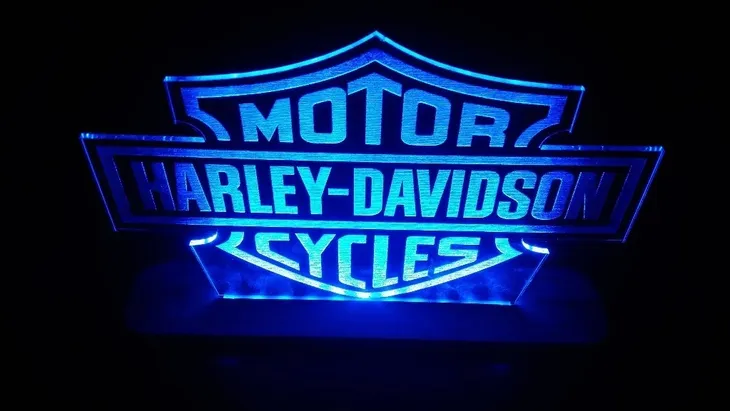 harley-davidson-lampka-led-plexa-prezent