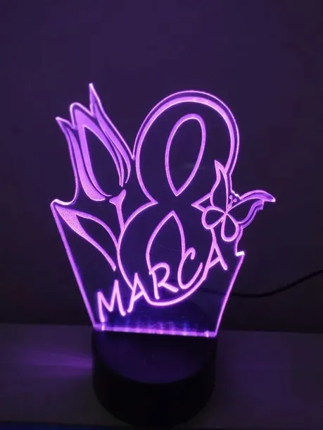 8marca-lampka-led-3d-plexa-prezent