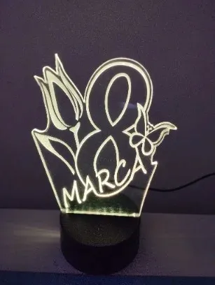 8marca-lampka-led-3d-plexa-prezent-stan-nowy
