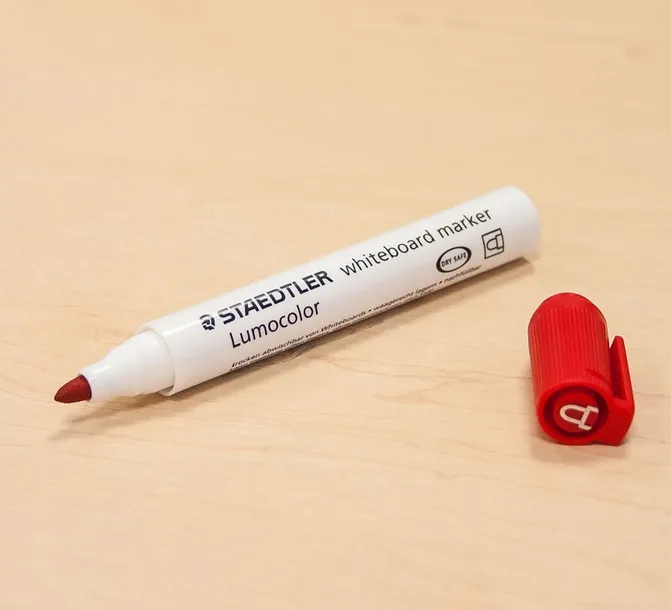 marker-suchoscieralny-do-tablic-staedtler-czerwony-liczba-sztuk-w-opakowaniu-1-szt