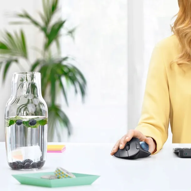 logitech-ergo-m575