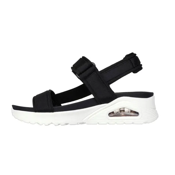 uno-summer-stand2-marka-skechers