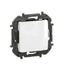 legrand-niloe-bialy-zaslepka-modulowa-z-mostkiem-nilo3-nowe-niloe