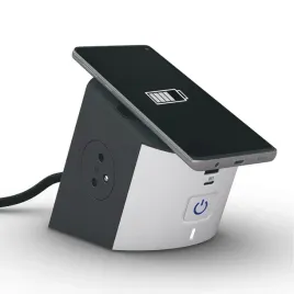 przedluzacz-stacja-ladowania-usb-a-c-ladowarka-indukcyjna-legrand
