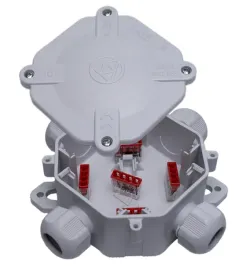 puszka-n-t-o80x45mm-4-dlawiki-pg-16-z-wkladem-wago-szara-hermetyczna
