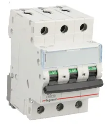 wylacznik-nadpradowy-bezpiecznik-c6a-tx3-legrand