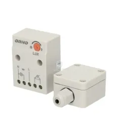 czujnik-zmierzchu-automat-natynkowy-15a-230v-regulacja-natezenia-swiatla