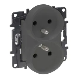 legrand-niloe-step-stalowy-gniazdo-podwojne-z-u-do-ramek-wielokrotnych