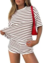 damski-dres-dwuczesciowy-komplet-spodenki-koszulka-w-paski-bialo-brazowy-xl