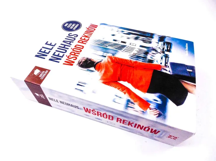 wsrod-rekinow-autor-nele-neuhaus