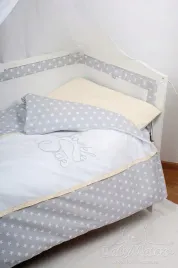 posciel-100x135-twinkle-star-szara-gwiazdki-z-ochraniaczem-babymatex