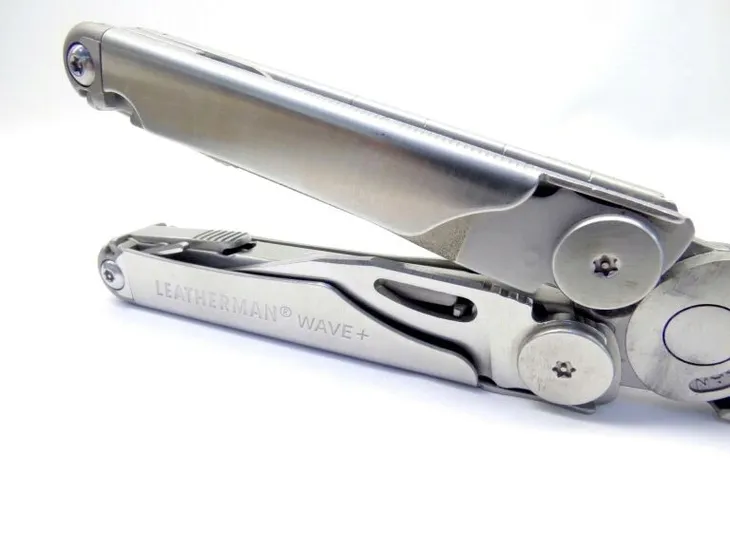 multitool-leatherman-21w1-multitool-surge-830165-stan-nowy-marka-leatherman