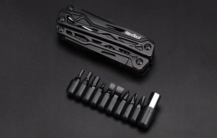multitool-nextool-black-knight-11w1-etui-do-pasa-narzedzia-brak