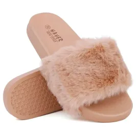 bezowe-klapki-damskie-z-futerkiem-plaskie-gumowe-buty-domowe-lekkie