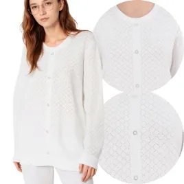 bialy-sweter-damski-welniane-klasyczne-eleganckie-modne-swetry-dlugi-rekaw