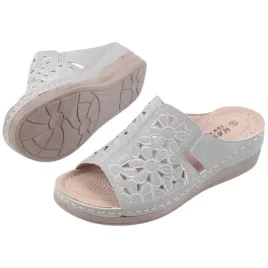 szare-klapki-damskie-na-platformie-wsuwane-buty-wkl-ekoskora-wygodne