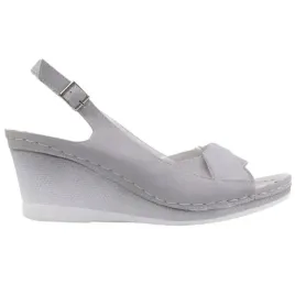 szare-sandaly-damskie-na-koturnie-buty-sandalki-na-platformie-wygodne