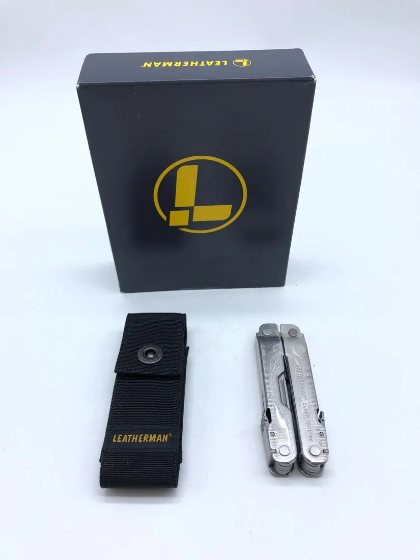 multitool-leatherman-831148-super-tool-300-19-w-1-narzedzi-stan-powystawowy