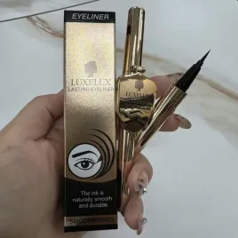 eyeliner-kolor-czarny-wodoodporny-luxelux-z-lusterkiem