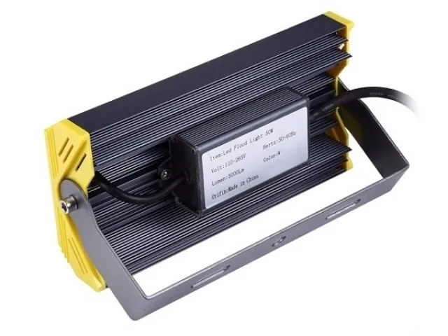 halogen-bialy-zimny-5000-lm-50-w-jasnosc-5000-lm