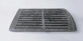 ruszt-zwykly-w22-335-x-190-x-9-mm-zeliwny-zeliwo