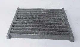 ruszt-zwykly-w25-260-x-205-x-24-mm-zeliwny-zeliwo