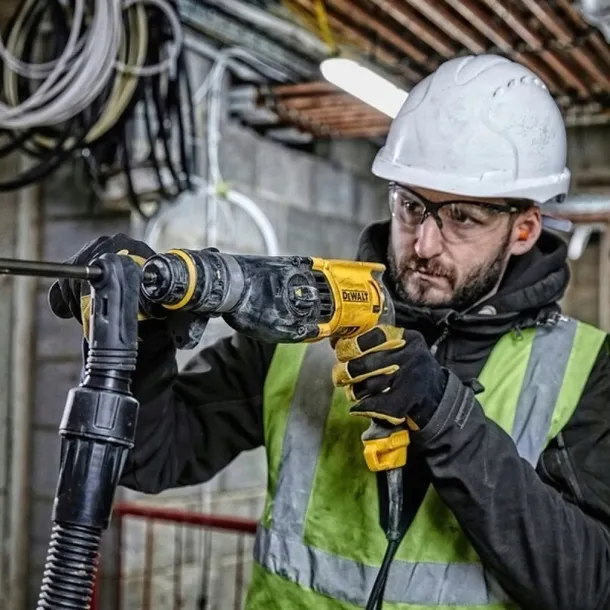 mlotowiertarka-800w-dewalt-d25134k-maksymalna-moc-800-w
