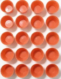 doniczka-plastikowa-pomaranczowa-zestaw-20-sztuk-oslonka-stojaca-5-cm