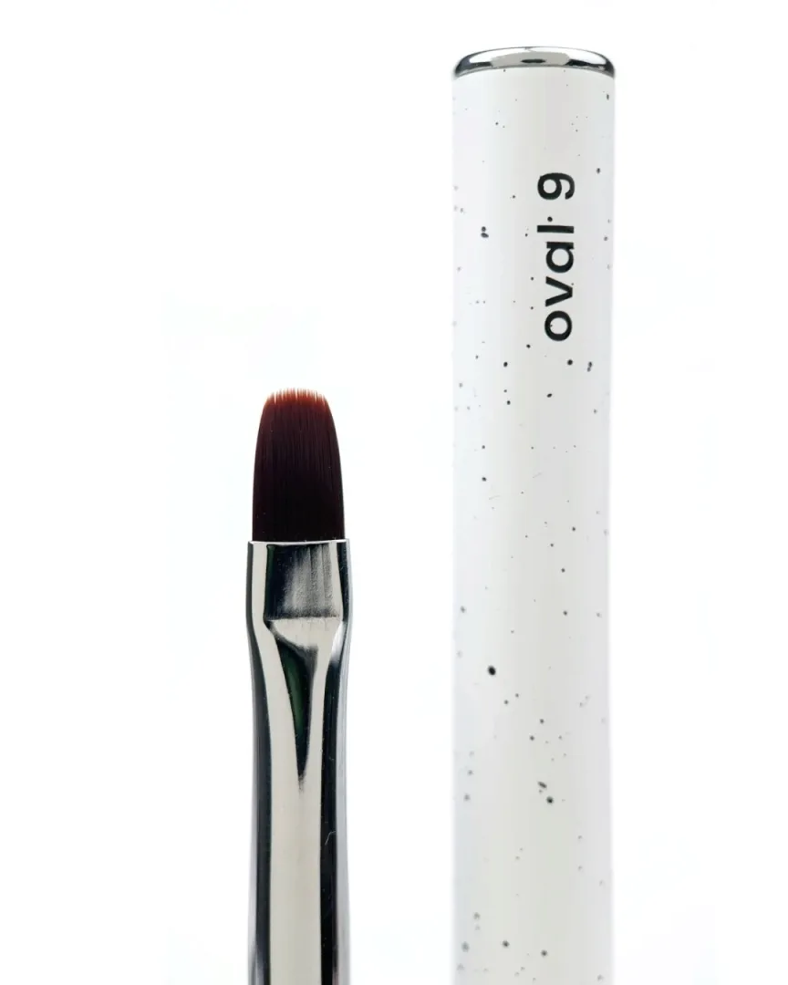 nailsoftheday-brush-professional-oval-9-mm