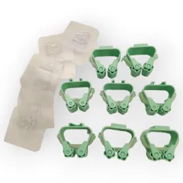 plastikowy-uchwyt-samoprzylepny-na-mopa-miotle-8sz