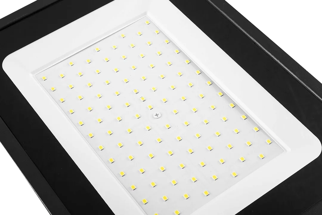 reflektor-smd-100w-8000-lm-230v