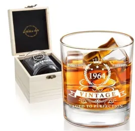 szklanka-do-whisky-na-61-urodziny-w-drewnianym-pudelku-340-ml