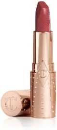 charlotte-tilbury-rosy-seduction-kissing