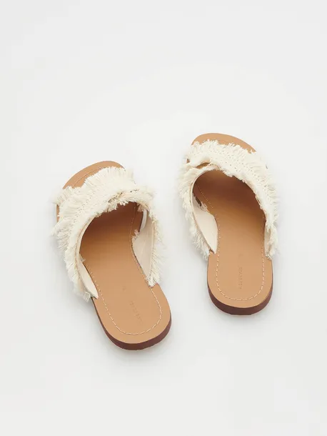 bezowe-klapki-w-stylu-boho-reserved-37-kod-producenta-7827s-08x