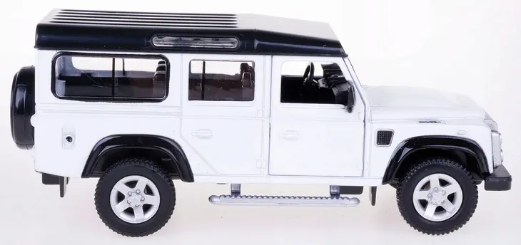 land-rover-defender-110-white-waga-z-opakowaniem-0-25-kg