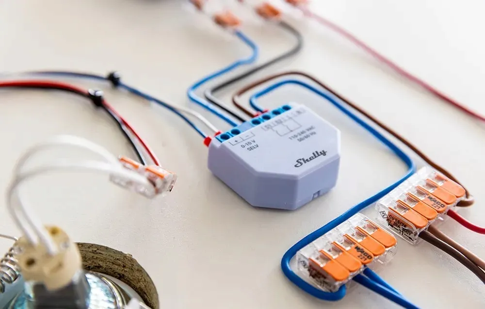 shelly-plus-0-10v-dimmer