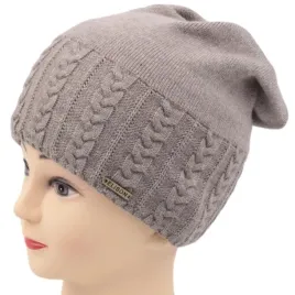bezowe-czapki-damskie-zimowe-beanie-czapka-damska-zimowa-elegancka