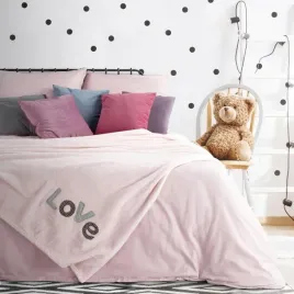 koc-narzuta-z-mikrofibry-150x200-love-1-rozowy